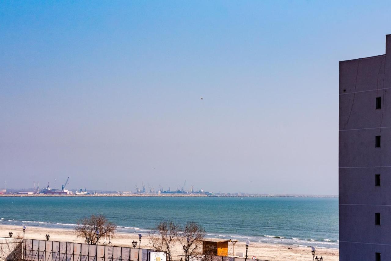 Summer Waves Mamaia Nord Năvodari Eksteriør billede